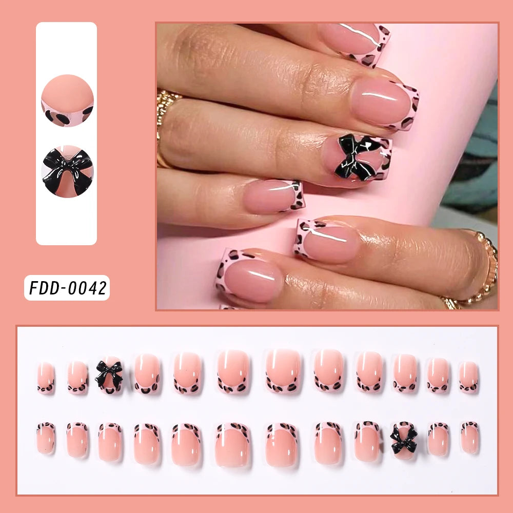 24Pcs White Pink Flower Acrylic Fake Nails Short Square French False Nail Wearable Full Cover Artificial Press on Nail For Women