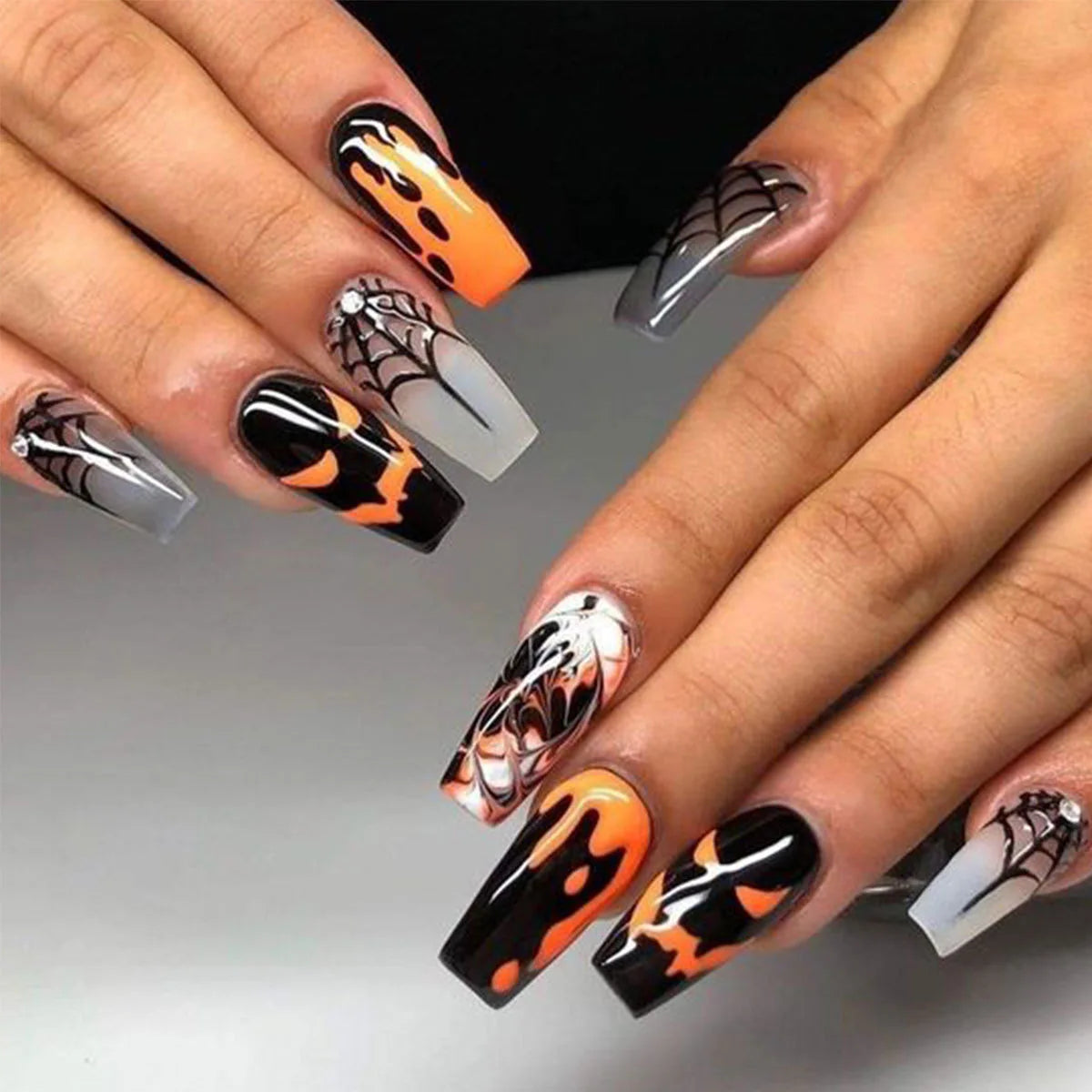 24Pcs Halloween False Nails Ghosts Bats Fake Nails Short Square Press on Nails Full Cover Nail Tips Manicure Tools