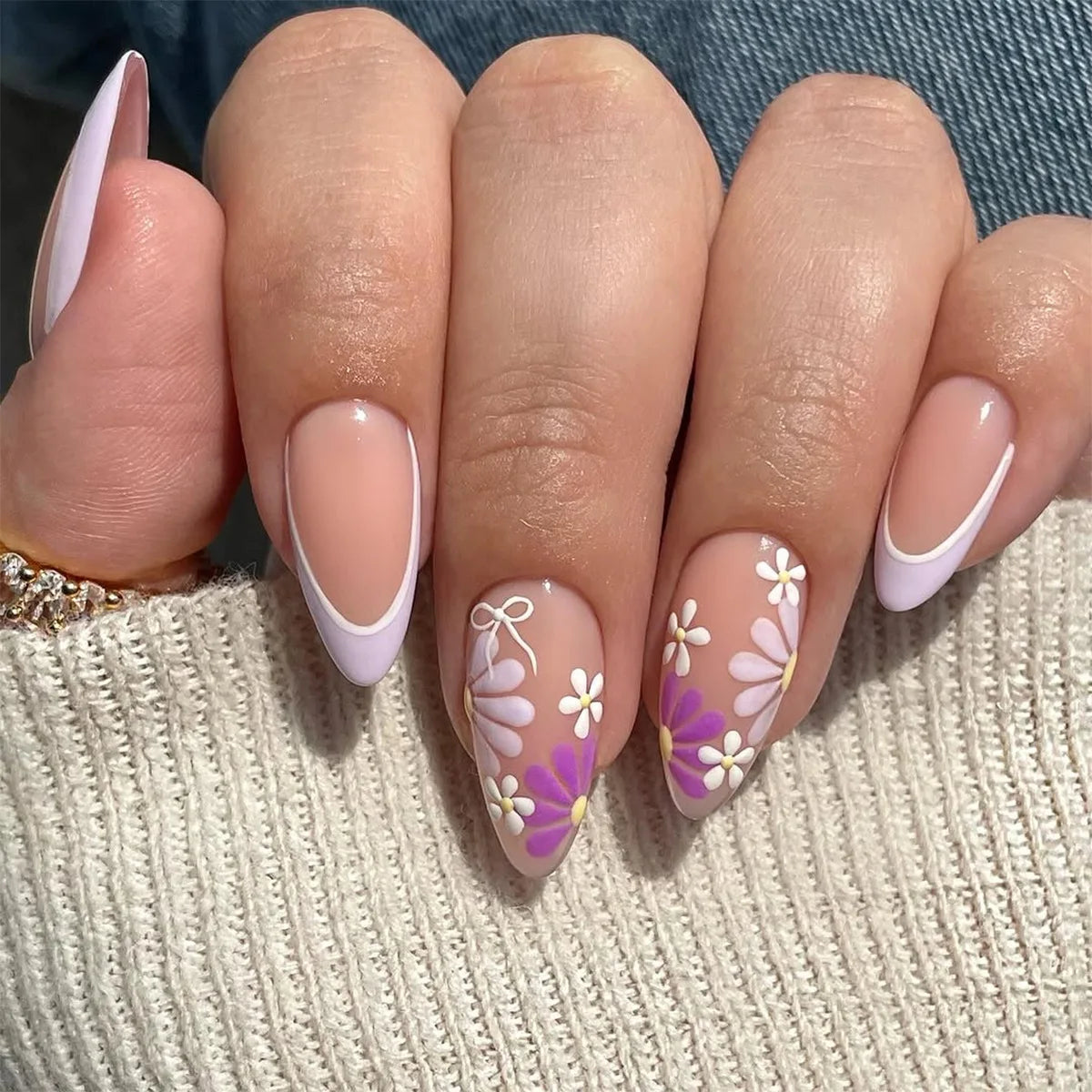 24Pcs Matte Almond Autumn Winter False Nails with Glue Glitter Butterfly Fake Nail Press Ons Black Gradient Artificial Nail Tips